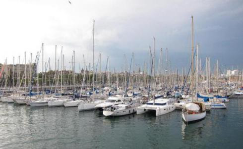 La oposición en bloque critica al Ayuntamiento su "opacidad" sobre la Marina del Port Vell
