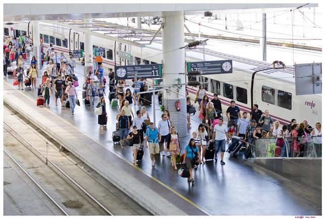 Retrasos de más de 30 minutos en los trenes de Renfe de la R2 sur de Rodalies por una incidencia