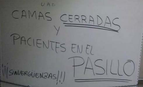 En el Hospital de Viladecans continúan camas cerradas mientras hay pacientes en el pasillo