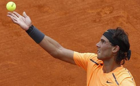 Rafa Nadal sacando