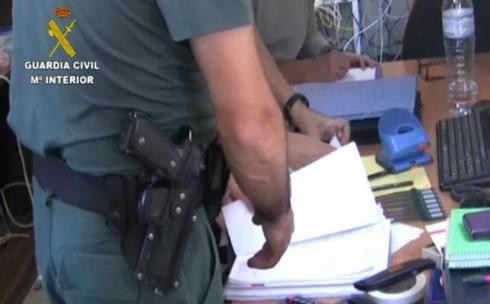 Incautados cientos de kilos de angulas por valor de 500.000 euros que se exportaban de forma ilegal