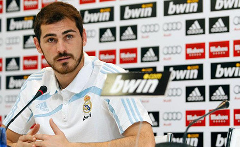 9Iker Casillas en rueda de prensa del Madrid