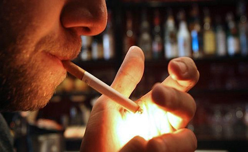 La Audiencia Nacional defiende descontar de la jornada laboral las pausas del café y del cigarrillo