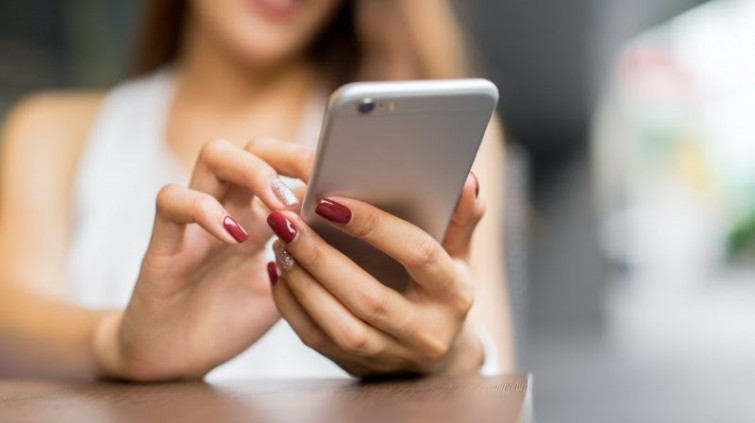 Alerta de la OCU: anuncios engañosos llevan a teléfonos 807 con cargos de hasta 50 euros