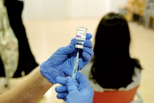 Catalunya empieza a administrar las dosis de AstraZeneca