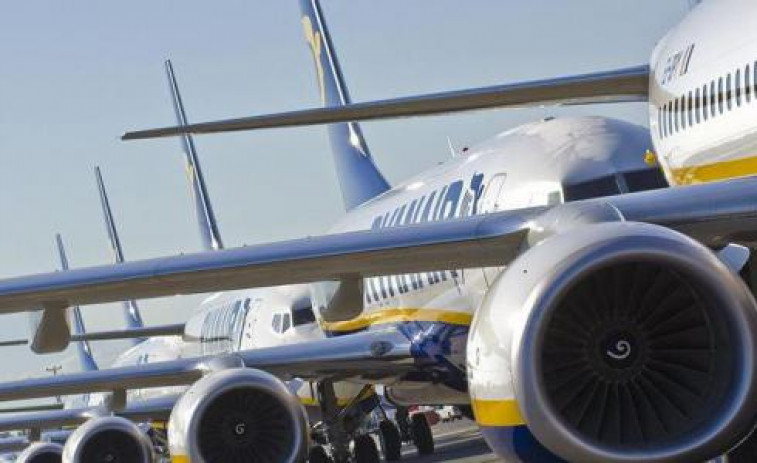 Ryanair plantea cerrar más bases en España