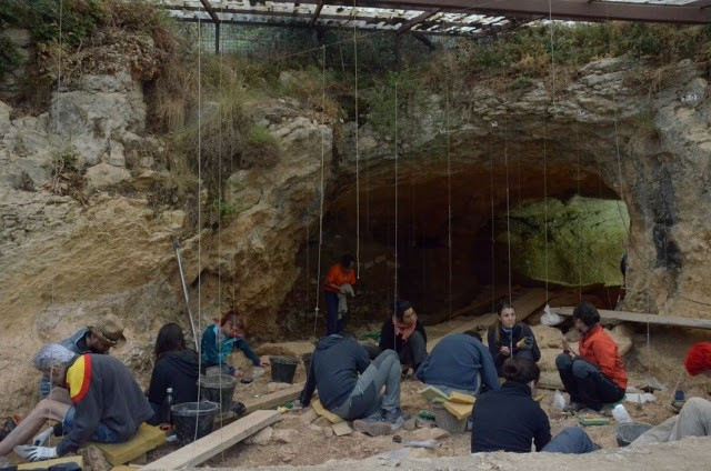 EuropaPress 3580528 excavaciones cova les teixoneres moia barcelona