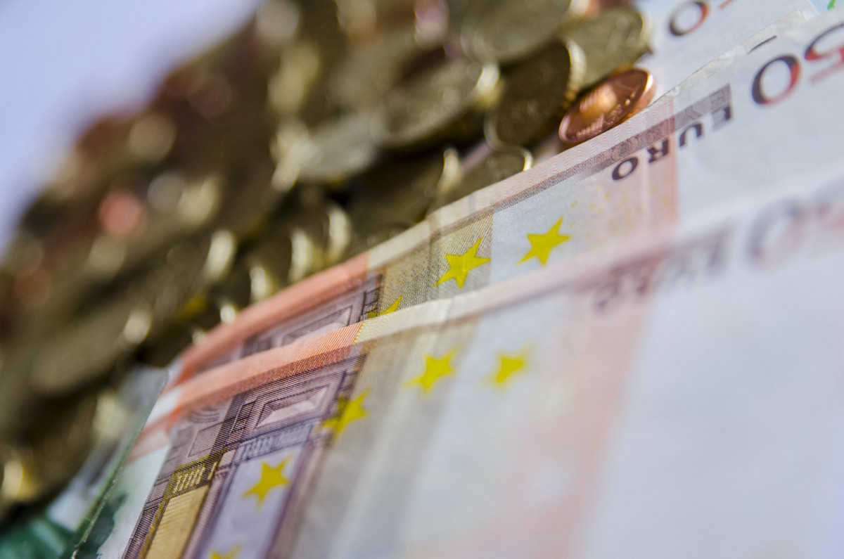 Archivo - Dinero.
