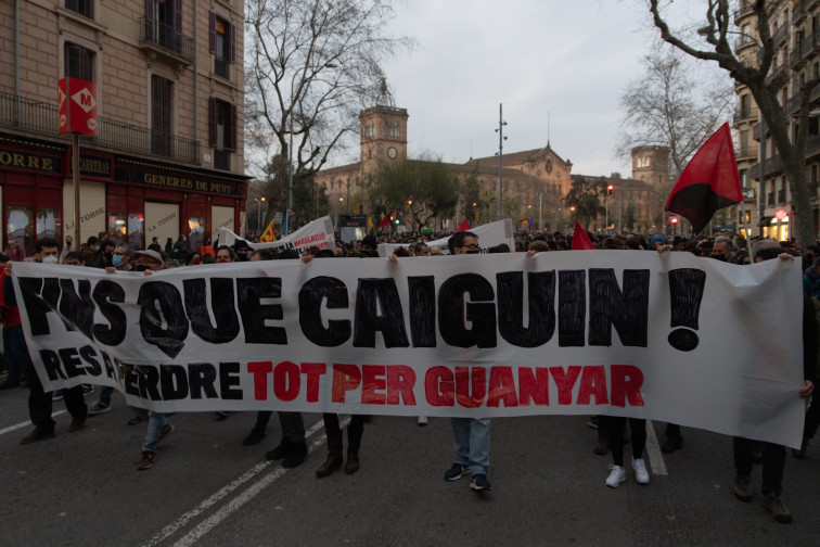 Las tiendas de Barcelona cierran antes de hora ante una nueva jornada de protestas