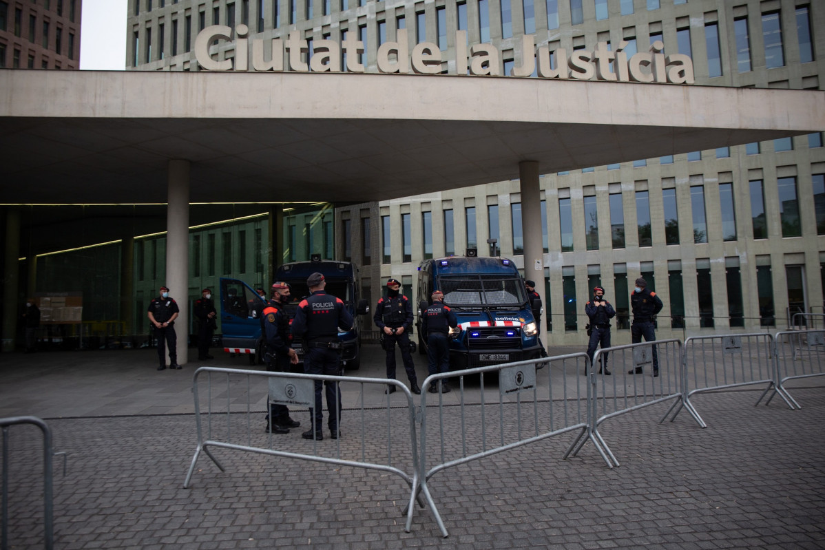 EuropaPress 3587475 mossos desquadra ciutat justicia dia expresidente barca josep maria