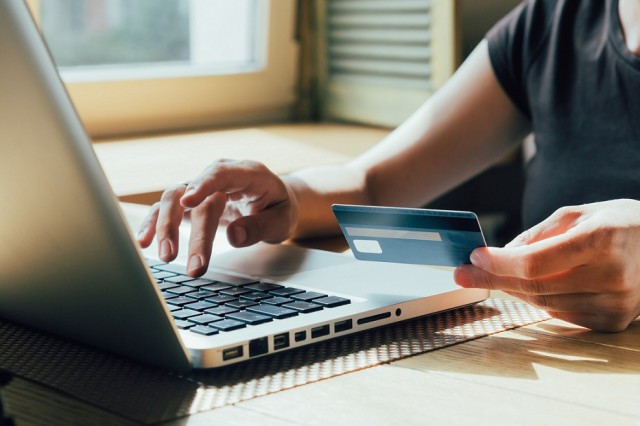 Ordenador tarjeta compras online parlamento europeo 1 1
