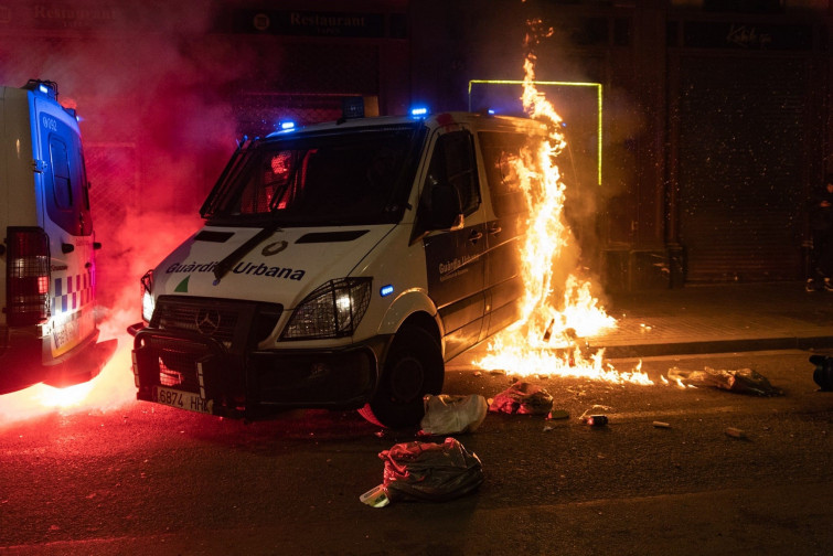 La Ertzaintza preocupada por el uso de cócteles molotov químicos en actos de sabotaje en Euskadi