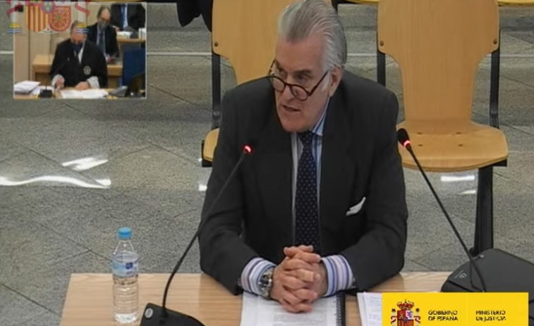 Bárcenas asegura que dio sobresueldos a Rajoy y varios ministros, y que le ofrecieron dinero para silenciarlo