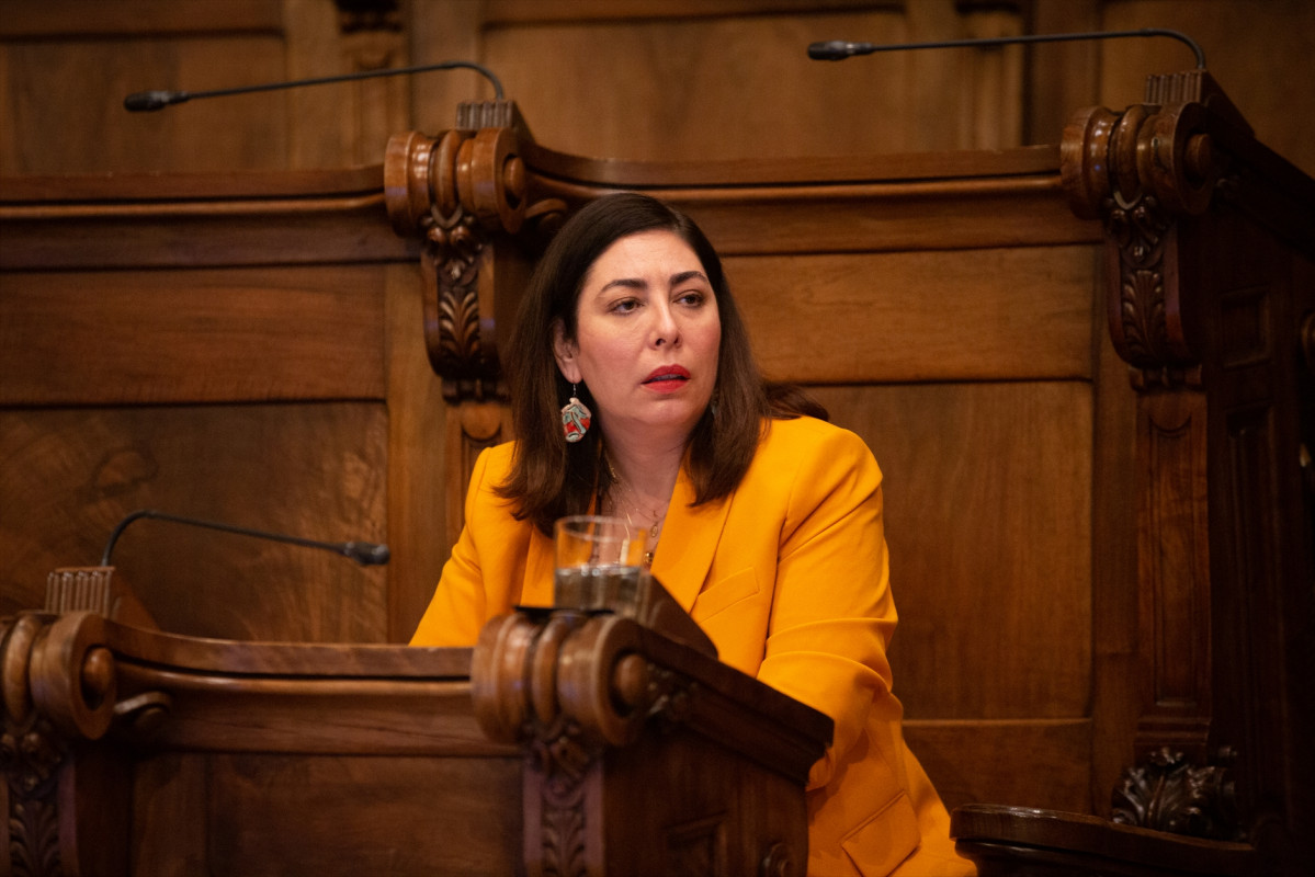 Archivo - La regidora de Ciutadans Luz Guilarte, durant la primera sessió plenària del Consell Municipal de l'Ajuntament de Barcelona després de la fi de l'estat d'alarma, a Barcelona, Catalunya (E