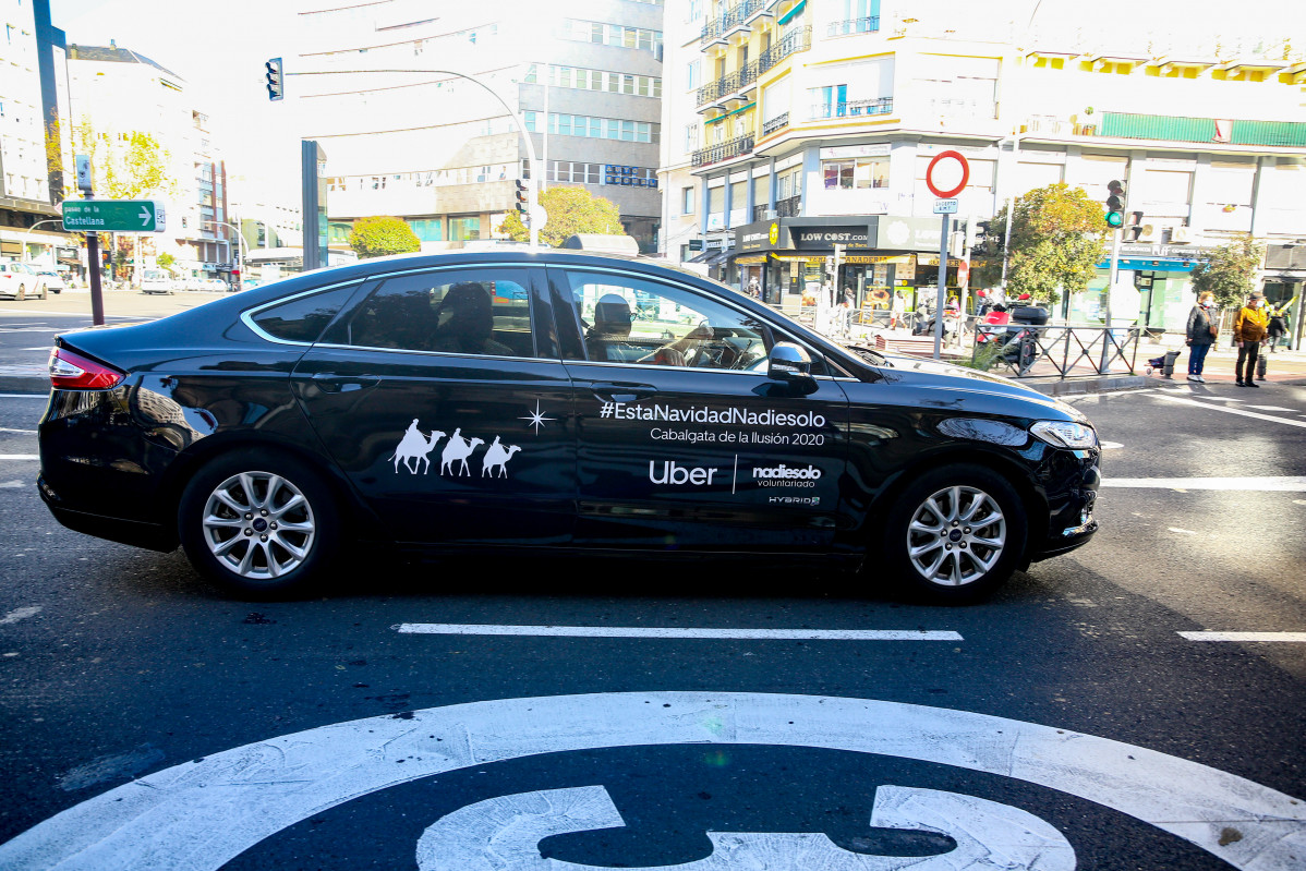 Archivo - Arxiu - El cotxe d'Uber a Madrid