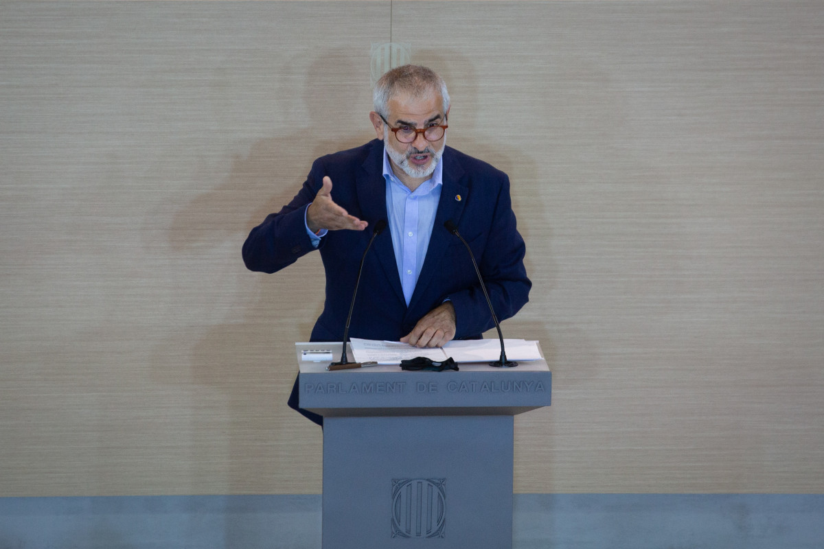 El líder de Cs en Catalunya, Carlos Carrizosa, en el debate de investidura del candidato de ERC a la Presidencia de la Generalitat, Pere Aragonès, el viernes 26 de marzo de 2021 en Barcelona.