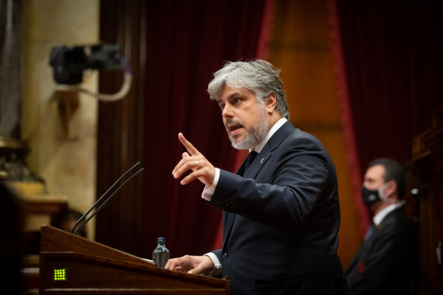 Archivo - El presidente de Junts en el Parlament, Albert Batet
