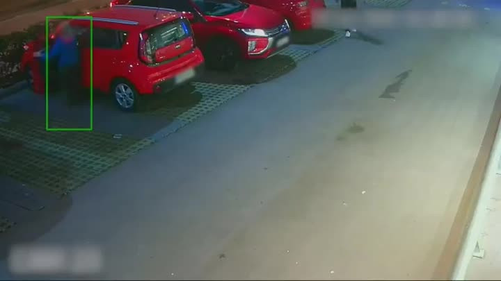 Detenim una dona a Cerdanyola del Vallès per pertinença a grup criminal i per quatre furts al descuit amb el mètode de la collita     Desconfieu si v