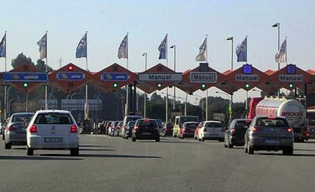 La Generalitat estudia reinstalar carriles adicionales en la AP-7 y la C-32 para evitar retenciones