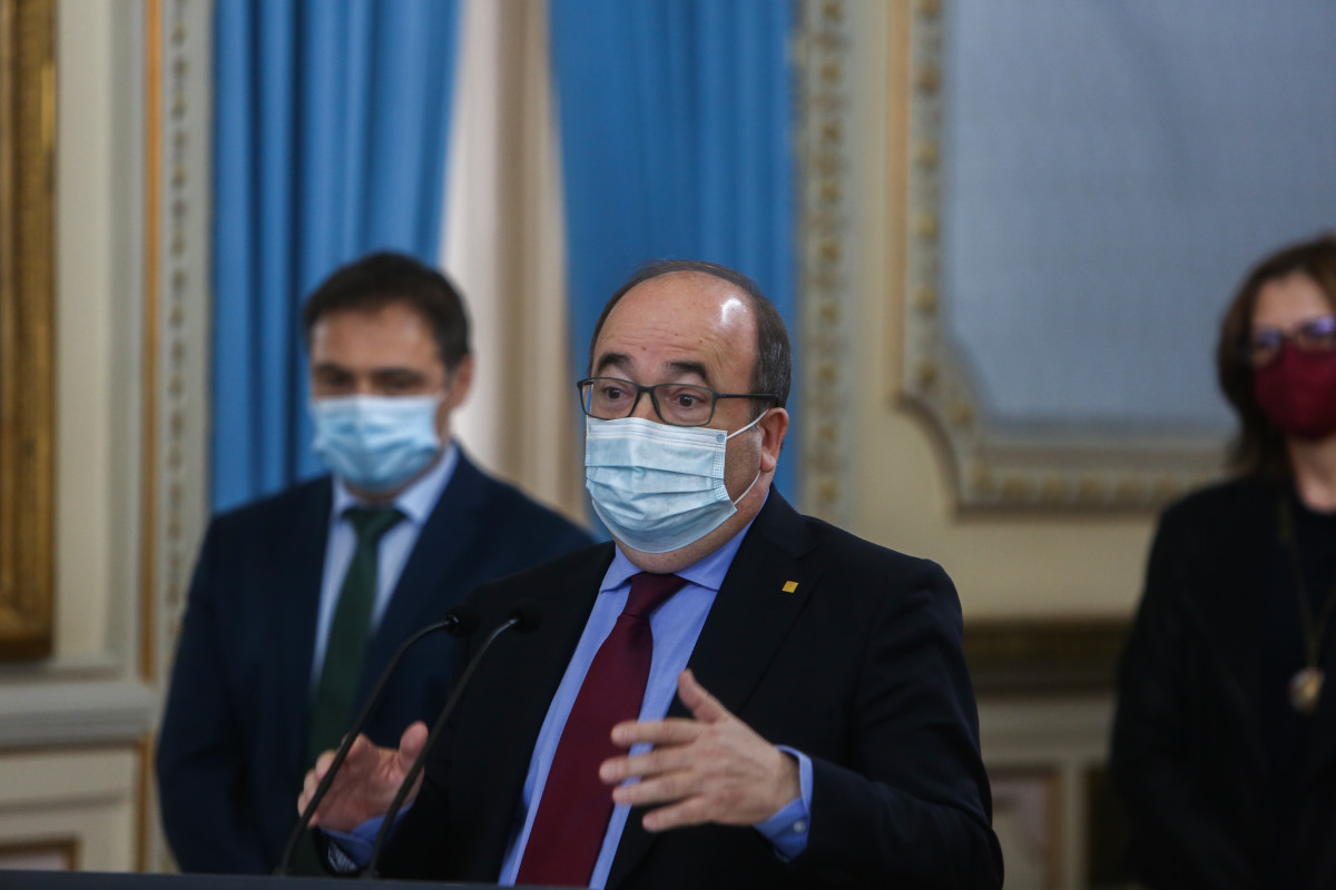 Archivo - El ministro de Política Territorial y Función Pública, Miquel Iceta; interviene en el acto de toma de posesión de altos cargos del Ministerio de Política Territorial y Función Pública