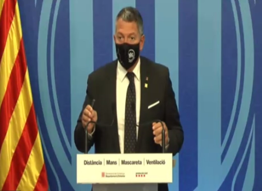 El conseller de Interior de la Generalitat, Miquel Sàmper, durante su intervención en la rueda de prensa