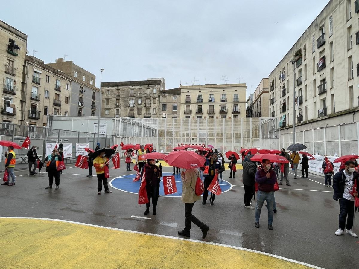 Personas se concentran en Barcelona en un acto convocado por la Unió Sindical Obrera de Catalunya (Usoc)