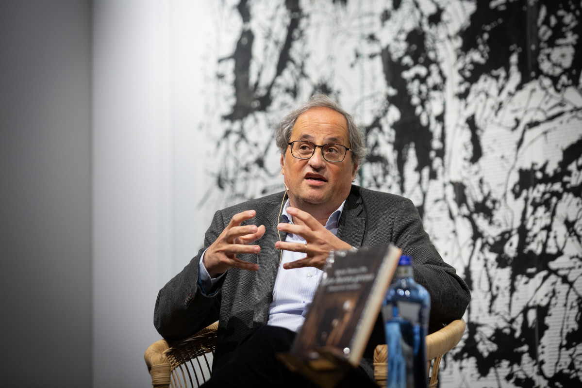 Archivo - El expresidente de la Generalitat de Catalunya, Quim Torra, presenta su libro 'Les hores greus. Dietari de Canonges' en la Llibreria Ona en Barcelona (Catalunya, España), a 15 de marzo de 2