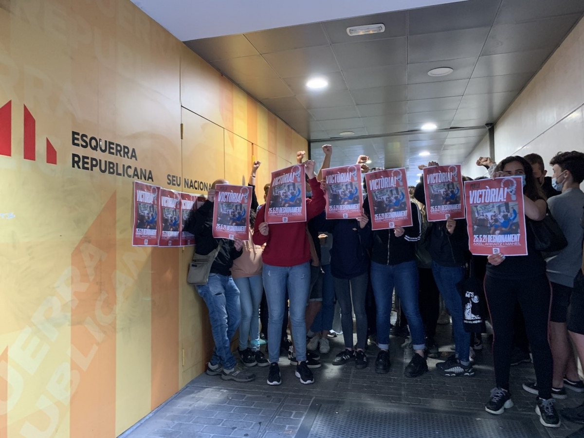 EuropaPress 3734726 activistas ocupan sede erc protesta desahucio