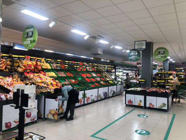 FOTOGRAFIA ReformadelsupermercatMercadonaubicatalMercatdeSantSalvadorVilafrancadelPeneds