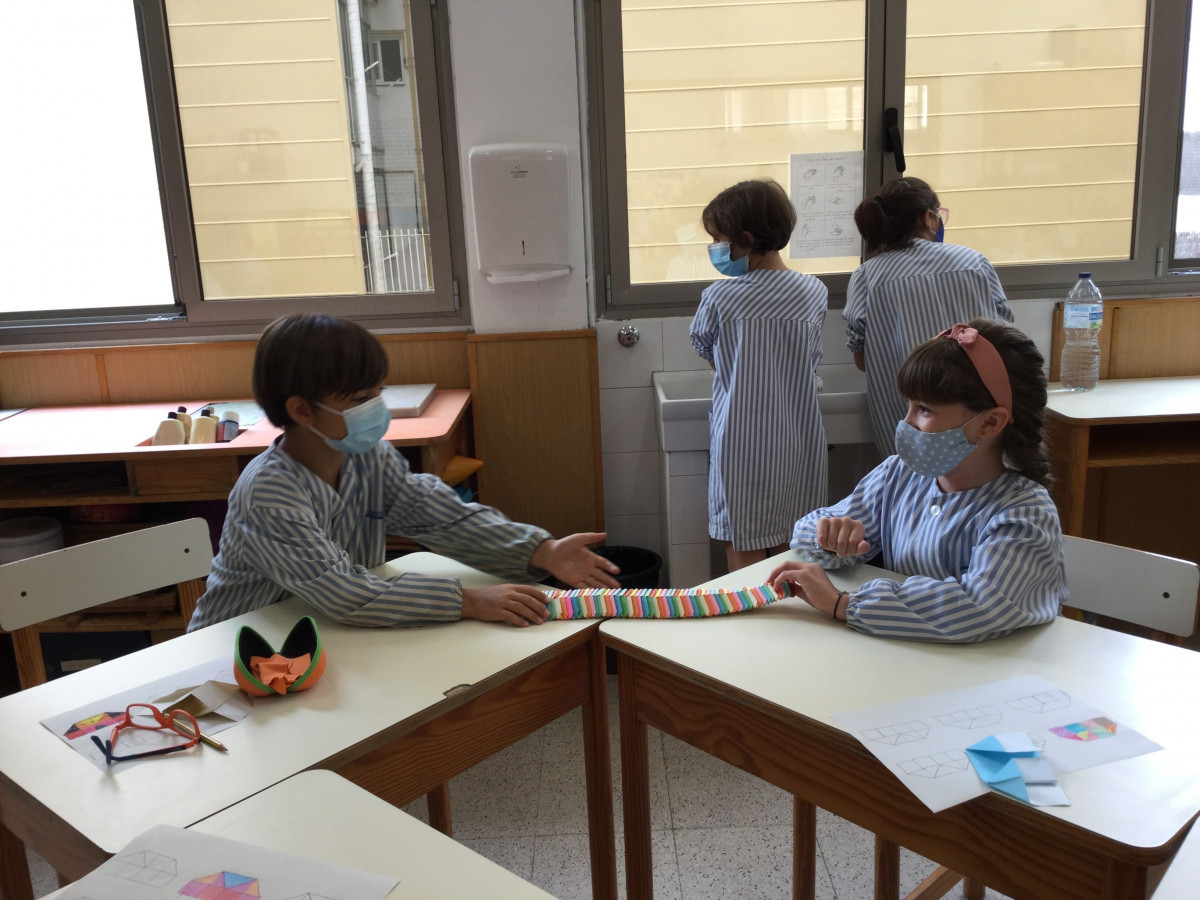 La Fundación 'la Caixa' lanza el programa HelloMath! para docentes de matemáticas e informática