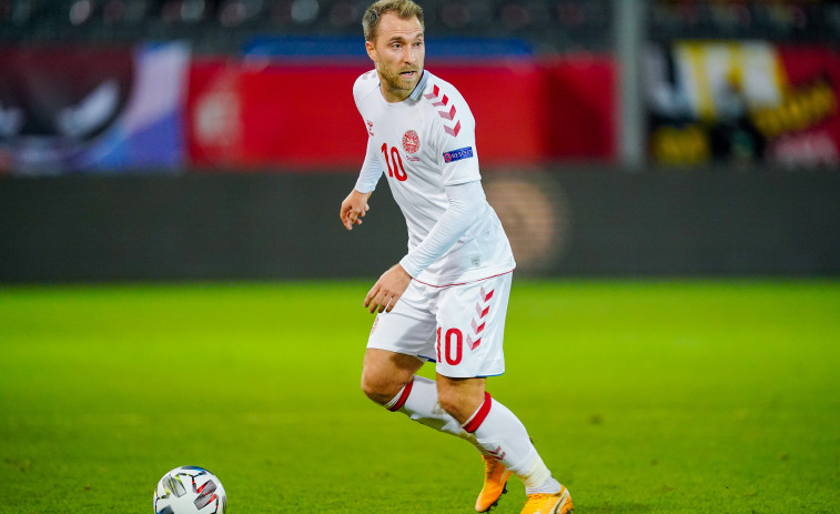 Christian Eriksen se encuentra estable en el hospital tras desplomarse en  el partido contra Finlandia , en la Eurocopa