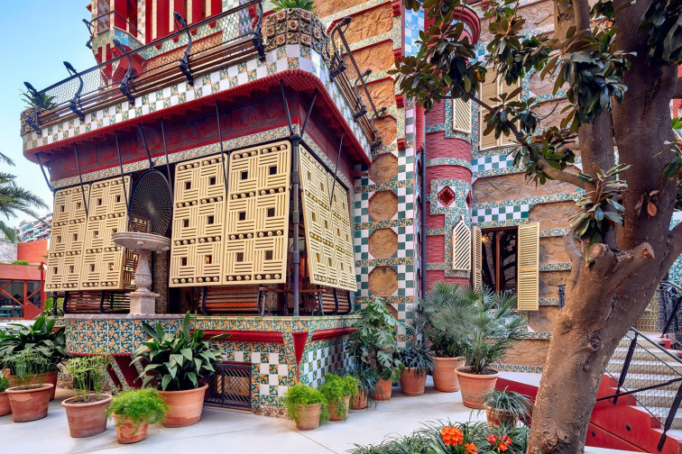 Dos viajeros podrán reservar una noche en la Casa Vicens de Gaudí