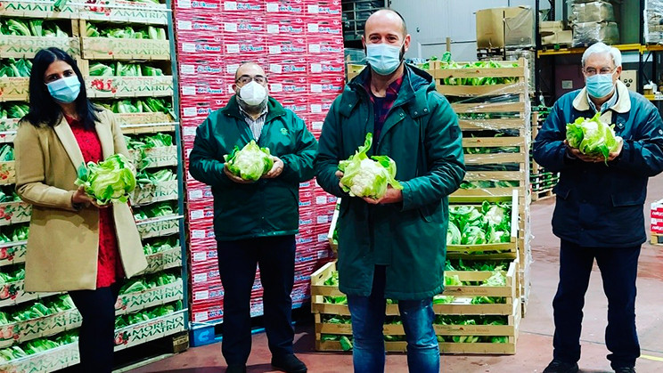 Gente que antes donaba alimentos, ahora necesita recibirlos