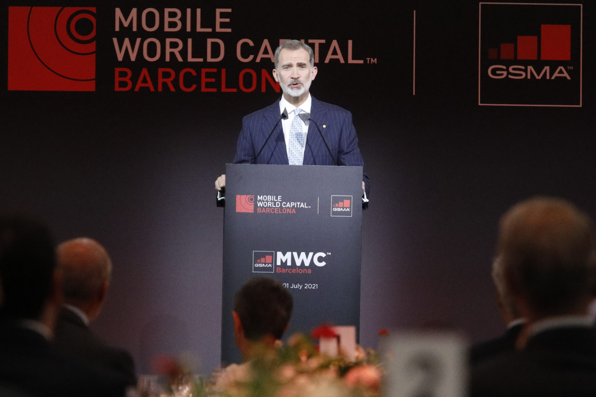 El rey Felipe VI durante la cena inaugural del Mobile World Congress, a 27 de junio de 2021, en Barcelona (España). La XIV edición del MWC 2021 se ha aplazado este año al mes de junio por la pandem
