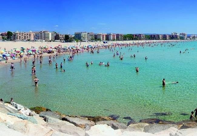 Los comercios de la Costa Daurada preocupados por la dificultad de recuperar las cifras de 2019