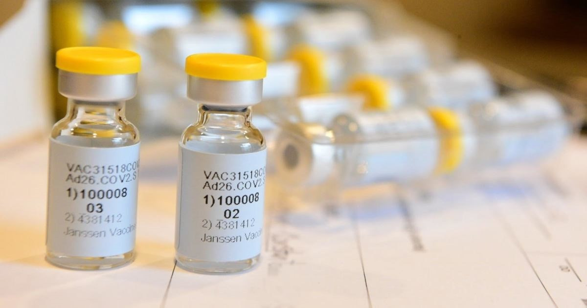 Archivo - Arxiu - Vaccí de Janssen contra la covid-19 d'una sola dosi