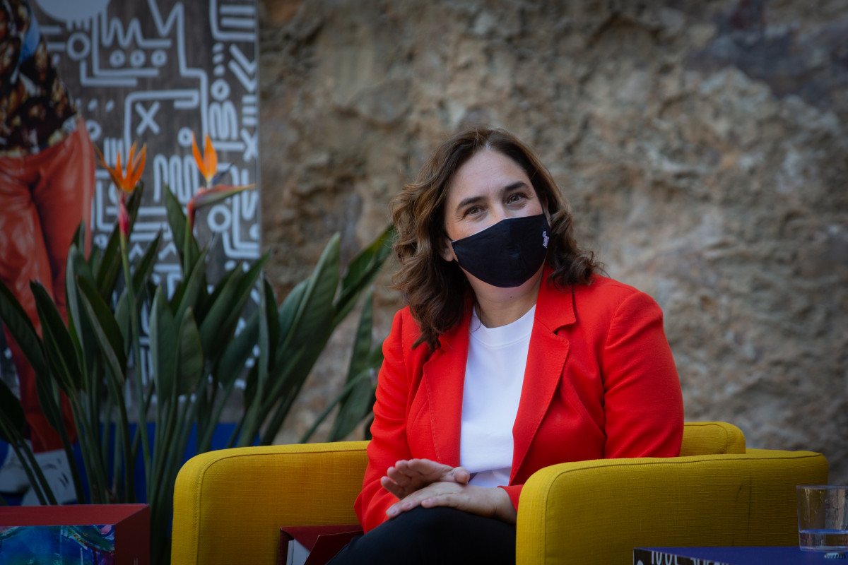 Archivo - Arxivo - L'alcaldessa de Barcelona, Ada Colau, durant una roda de premsa.