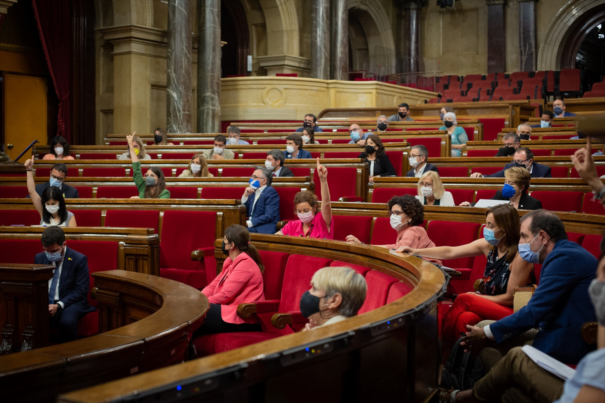 Vista general de una de las votaciones de un Pleno en el Parlament de Catalunya, a 22 de julio de 2021, en Barcelona, Catalunya (España). La sesión de hoy es una continuación de las de ayer y el ma