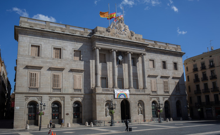La dueña de un edificio lo cede al Ayuntamiento de Barcelona porque no puede afrontar el gasto de las obras