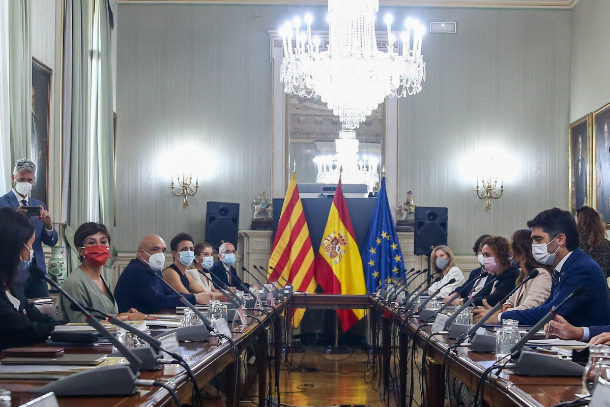 Vista general de los asistentes que participan en la Comisión Bilateral Generalitat de Catalunya - Estado, a 2 de agosto de 2021, en la sede del Ministerio, en Madrid (España). La comisión bilatera