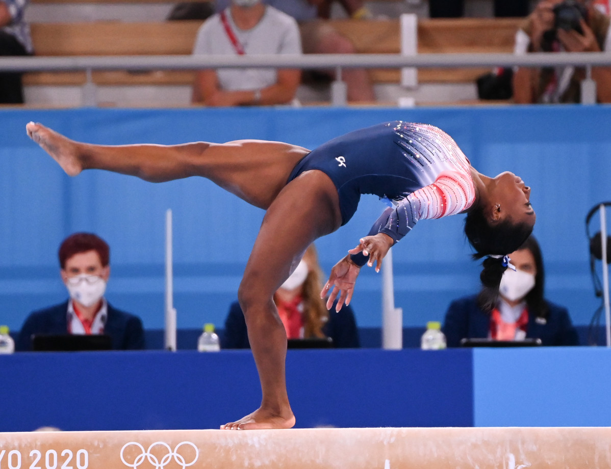 03 August 2021, Japan, Tokyo: USA's Simone Biles competes in the Women's Balance Beam Final of the Artistic Gymnastics competition at the Ariake Gymnastics Centre during the Tokyo 2020 Olympic Games. 