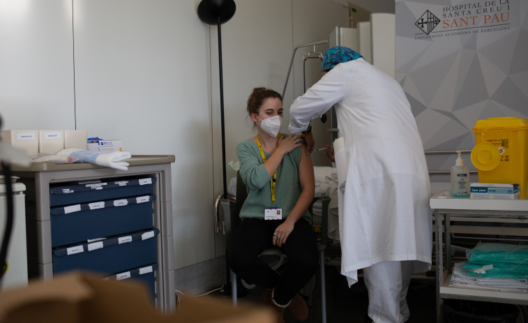 Los pacientes ingresados en la UCI siguen aumentando en las últimas 24 horas en Catalunya