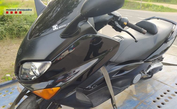 Denunciado por conducir ebrio, tirar a un motorista y huir en el Baix Empordà