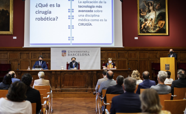 UB, Hospital de Bellvitge y ABEX crean la primera cátedra de cirugía robótica en Catalunya