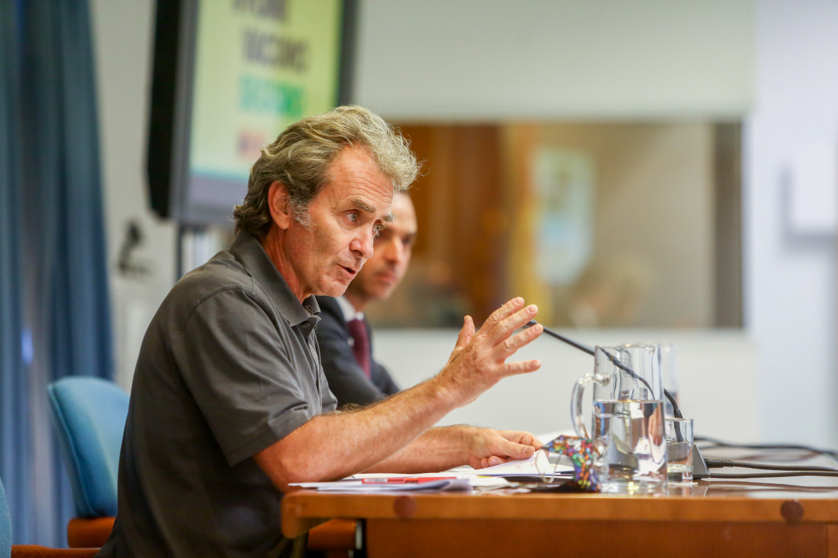 Archivo - El director del Centro de Coordinación de Alertas y Emergencias Sanitarias, Fernando Simón.