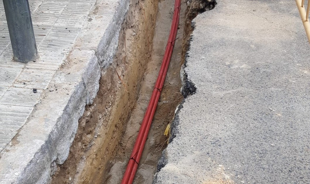 Endesa invierte 1,2 millones en reformar la red eléctrica de cuatro municipios del Baix Penedès