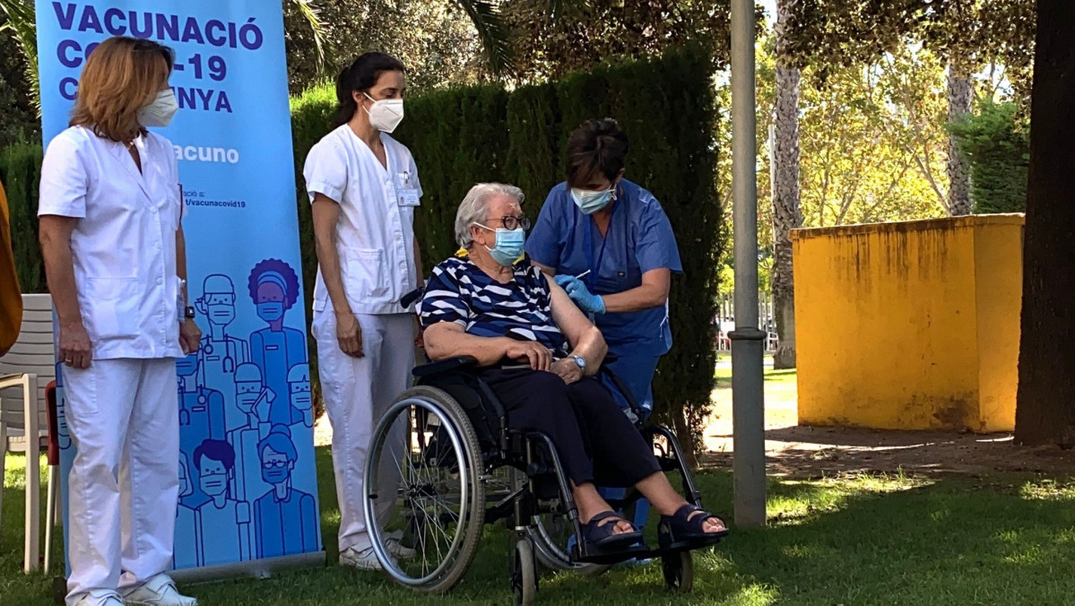 Catalunya empieza a administrar dosis adicionales de la vacuna