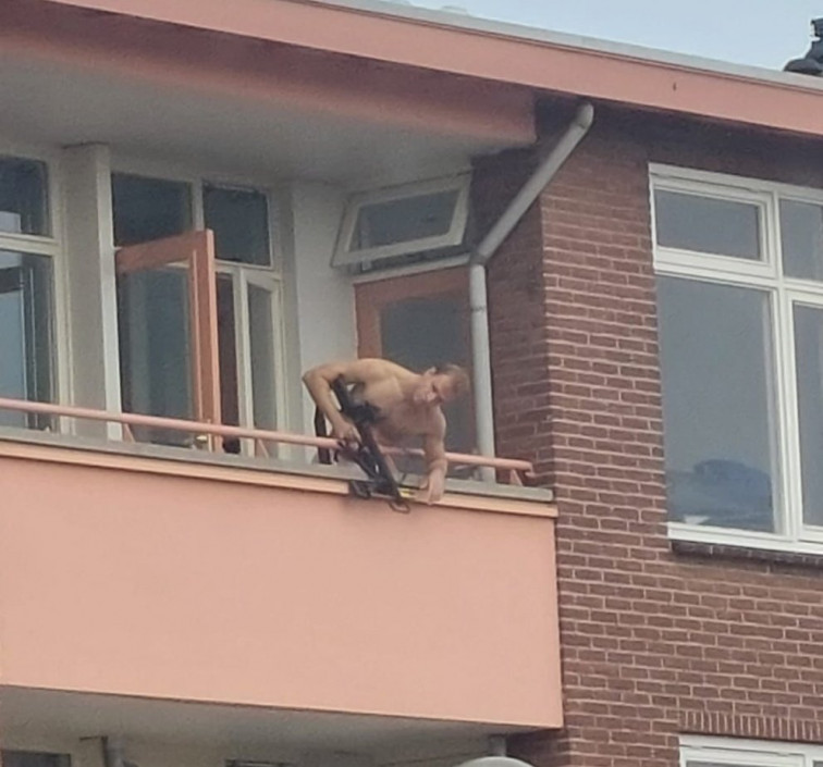 Un hombre armado con una ballesta mata a dos personas en los Países Bajos
