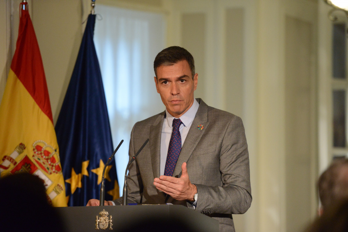 El presidente del Gobierno, Pedro Sánchez, ofrece una rueda de prensa a los medios en la residencia del Embajador Representante Permanente de España ante las Naciones Unidas, a 22 de septiembre de 2