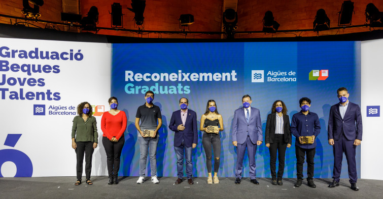 Se gradúa la primera promoción del programa Beques Joves Talents de Aigües de Barcelona y la CONFAVC